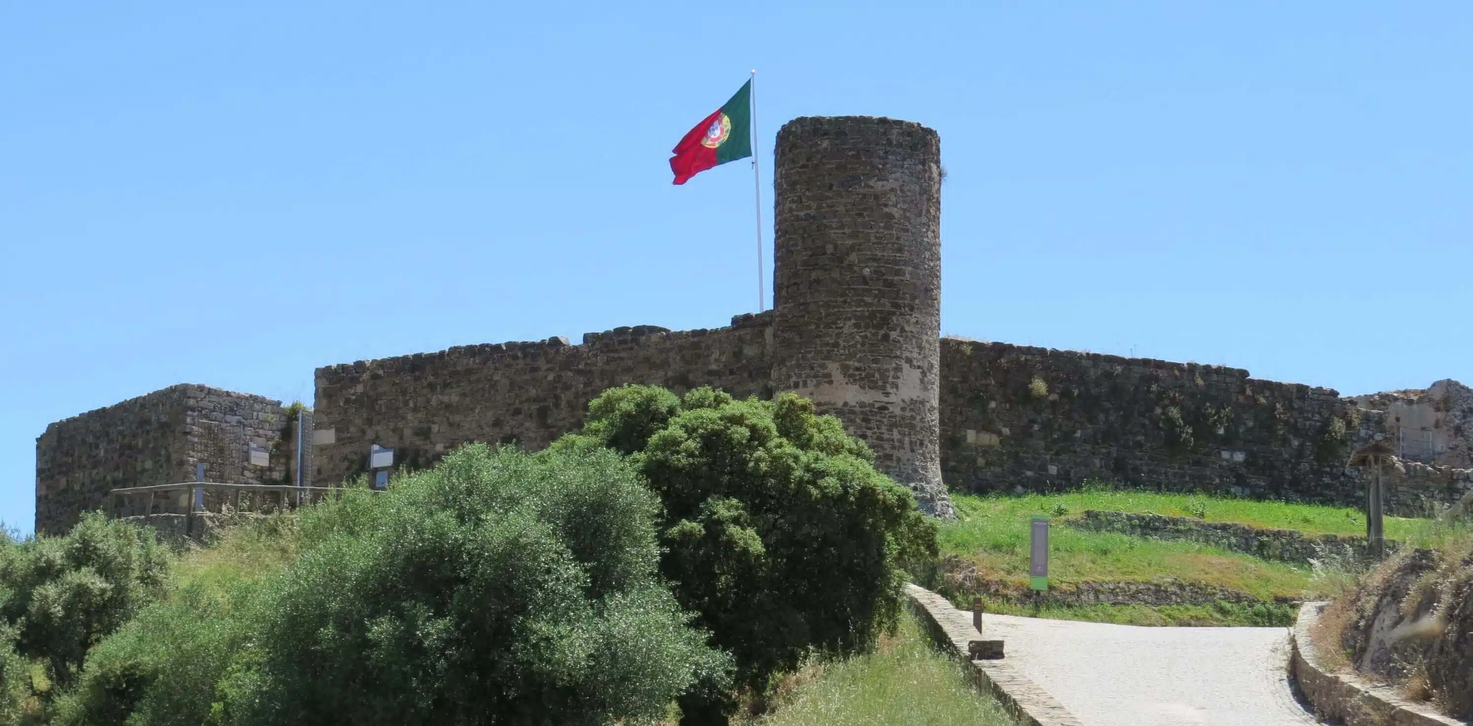 castle of Aljezur