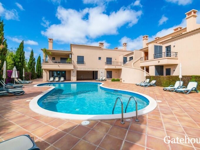 1st Floor 2 Bed Apartment With Shared Pool In Luz Algarve