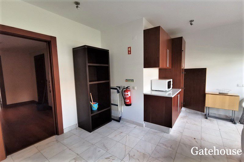 3-Bed-Apartment-For-Sale-In-Vila-Rosa-Vilamoura-Algarve-9