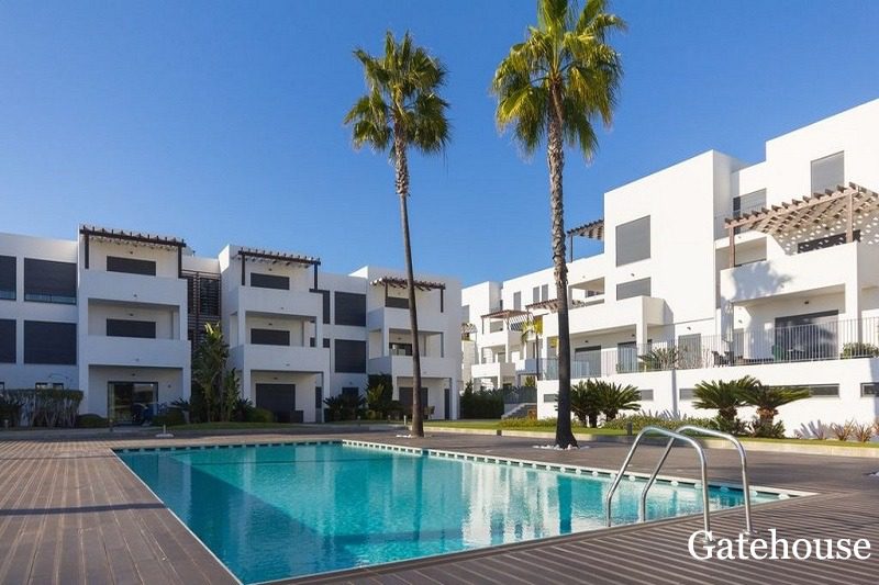 3-Bed-Apartment-For-Sale-In-Vila-Rosa-Vilamoura-Algarve_0