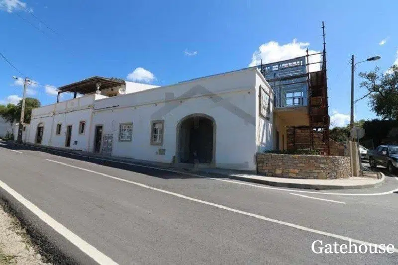 3 Bed Renovated Townhouse For Sale In Estoi East Algarve 5 1