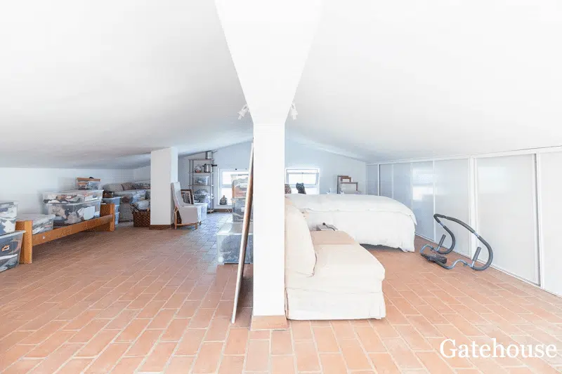 5 Bed Farmhouse With 3.6 Hectares Near Carvoeiro Algarve 98 1