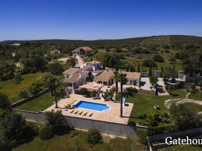 6 Bed Villa For Sale In Loule Algarve