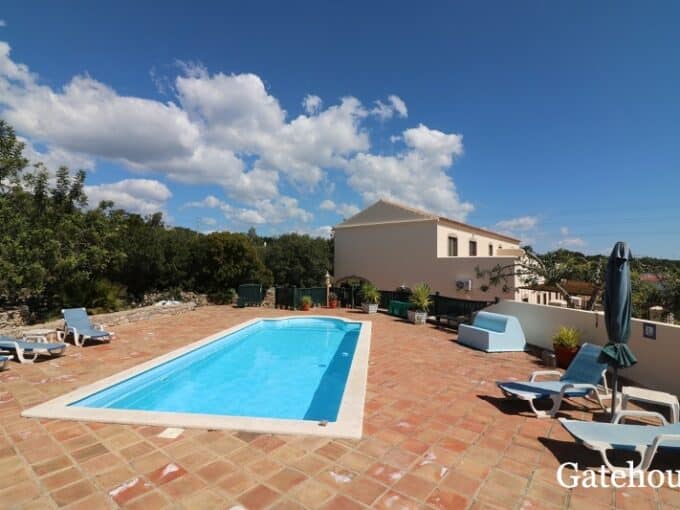 6 Bed Villa In Sao Bras Algarve Ideal For Bed & Breakfast