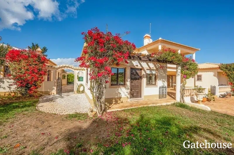 7 Bed Villa For Sale In Porto do Mos Lagos Algarve09 2 1