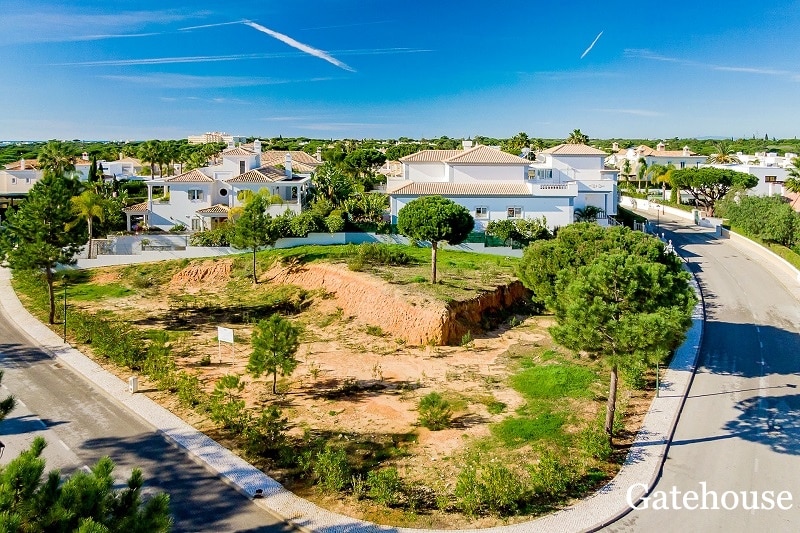 Algarve Building Plot In Varandas do Lago Measuring 1,260m2