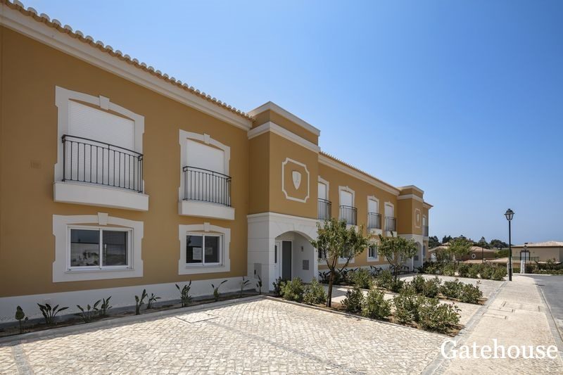 Apartments-For-Sale-On-Boavista-Golf-Resort-Algarve-11