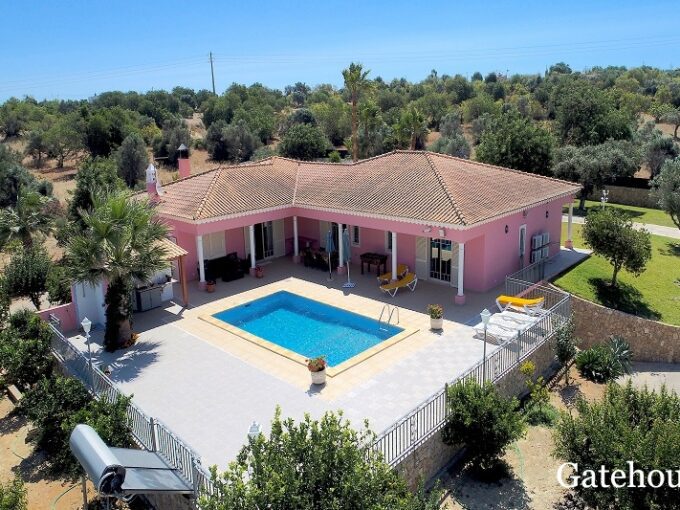 Central Algarve 4 Bed Villa Plus 2 Bed Guesthouse In Algoz