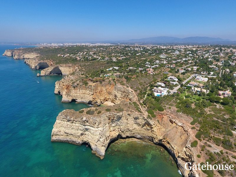 Luxury-Clifftop-Villa-For-Sale-In-Carvoeiro-Algarve-65
