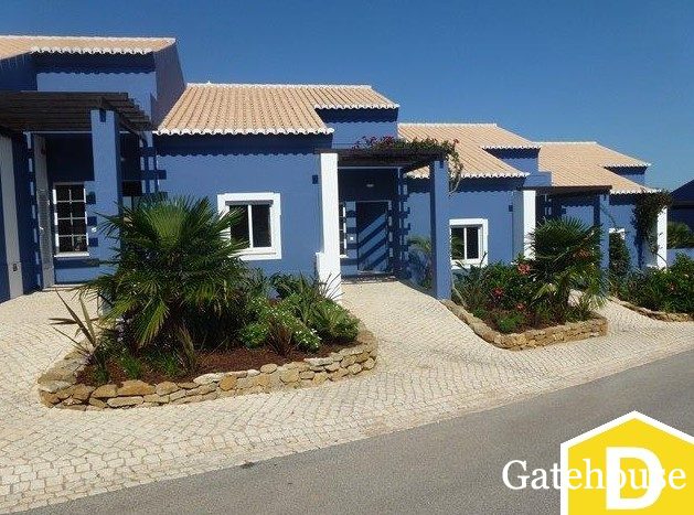 Modern Townhouse With Pool For Sale In Lagos