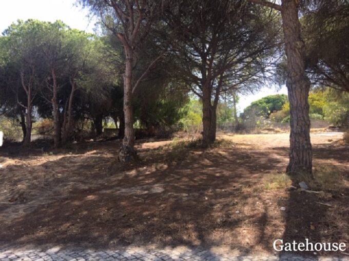 Terrain à bâtir avec vue sur la mer à Vale do Lobo Algarve 1