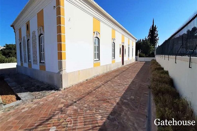 Traditional-Algarve-Property-For-Development-In-Escanxinas-Almancil-6