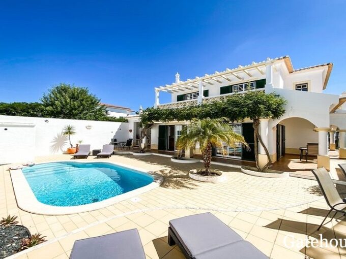 West Algarve 3 Bed Villa With Pool In Almadena Luz