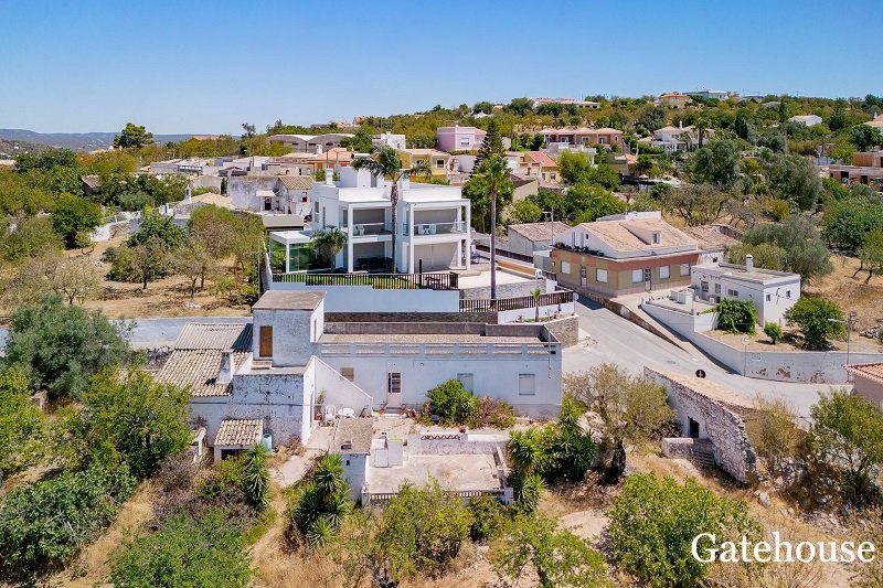 Boliqueime Algarve Property to Renovate in Parragil