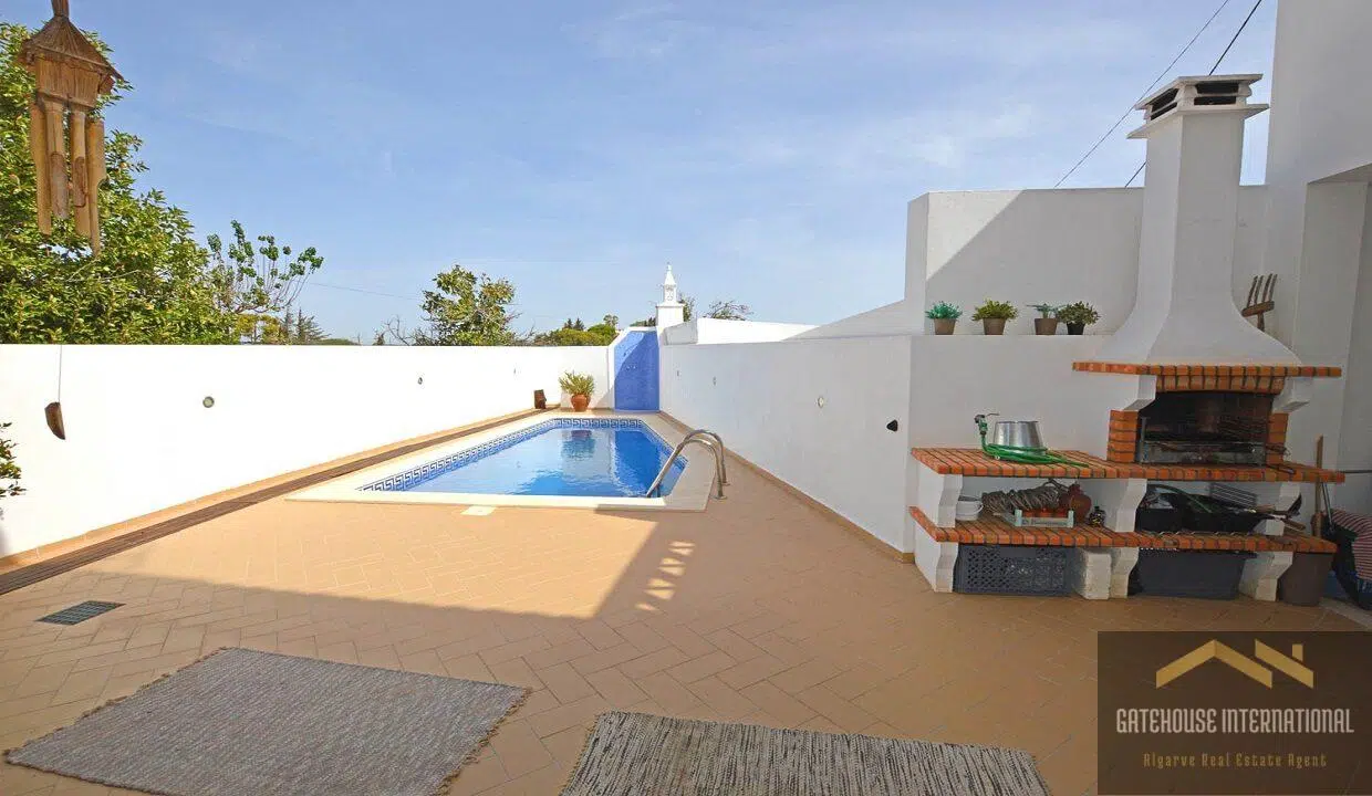 East Algarve 5 Bed Villa With Pool In Altura 2