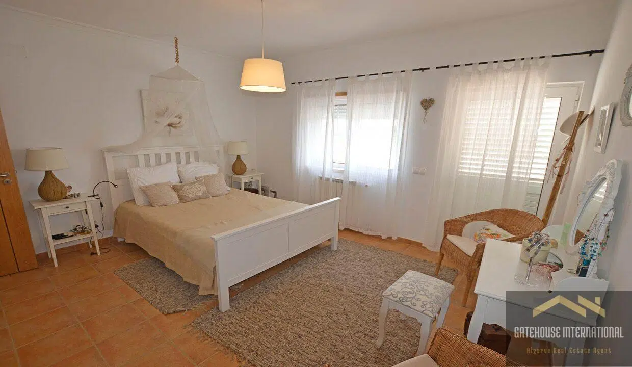 East Algarve 5 Bed Villa With Pool In Altura 6