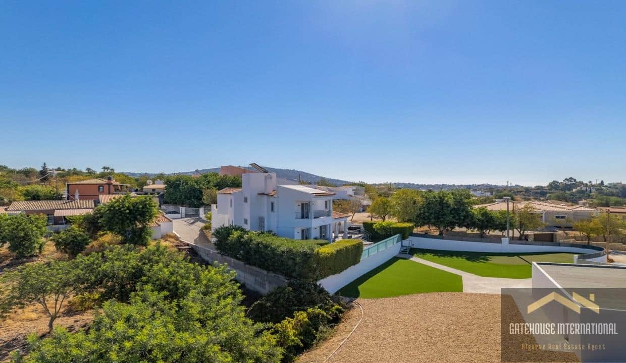 4 Bedroom Villa In Almancil Algarve For Sale