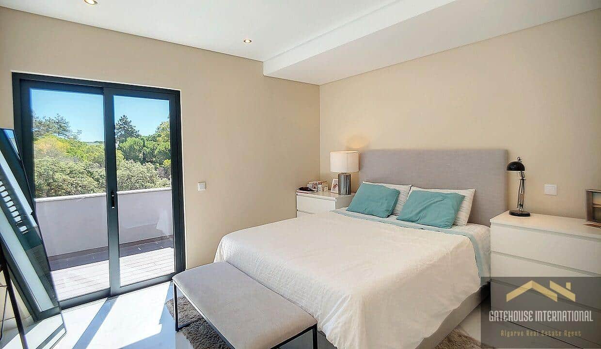 Albufeira Algarve 5 Bedroom Villa Near The Beach 0