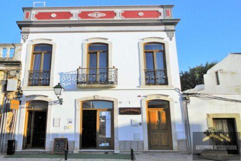 Property In Estoi With Apartment Studio Restaurant