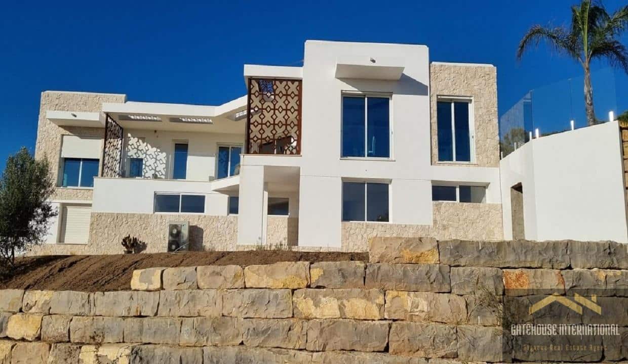 Santa Barbara de Nexe Algarve Villa With 2 Hectares