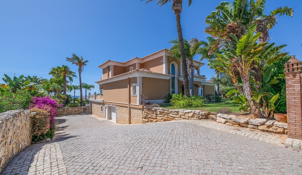 Sea Views Luxury 6 Bed Villa Sale In Lagos Algarve 23