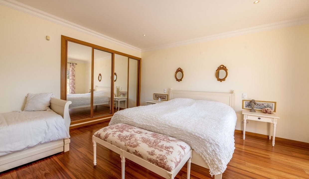 Sea Views Luxury 6 Bed Villa Sale In Lagos Algarve 54