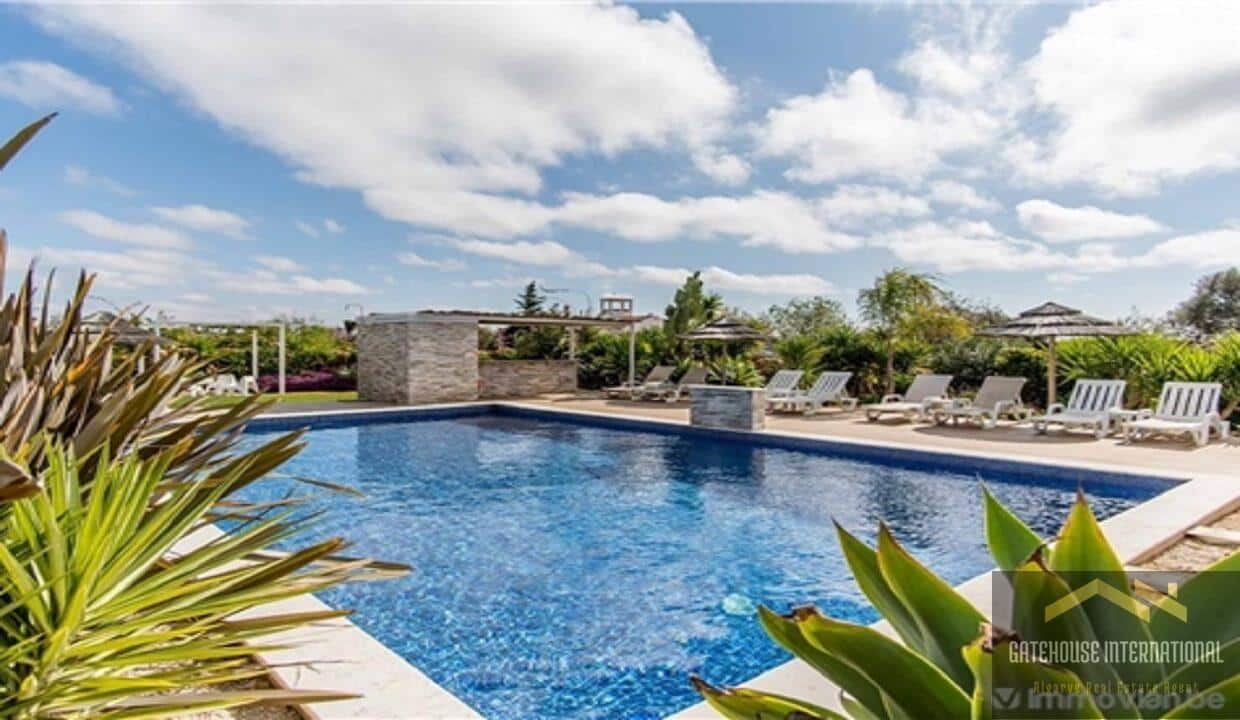 Algarve Algarve 3 Bed Villa Plus 3 Guest Apartments99