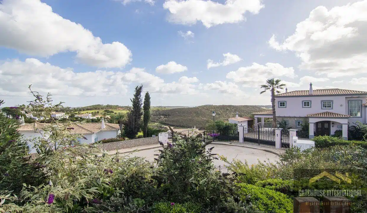 4 Bed Algarve Golf Villa For Sale On Parque de Floresta 3