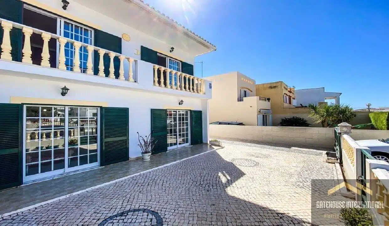 4 Bed House For Sale In Lagos Algarve Close To The Beach8