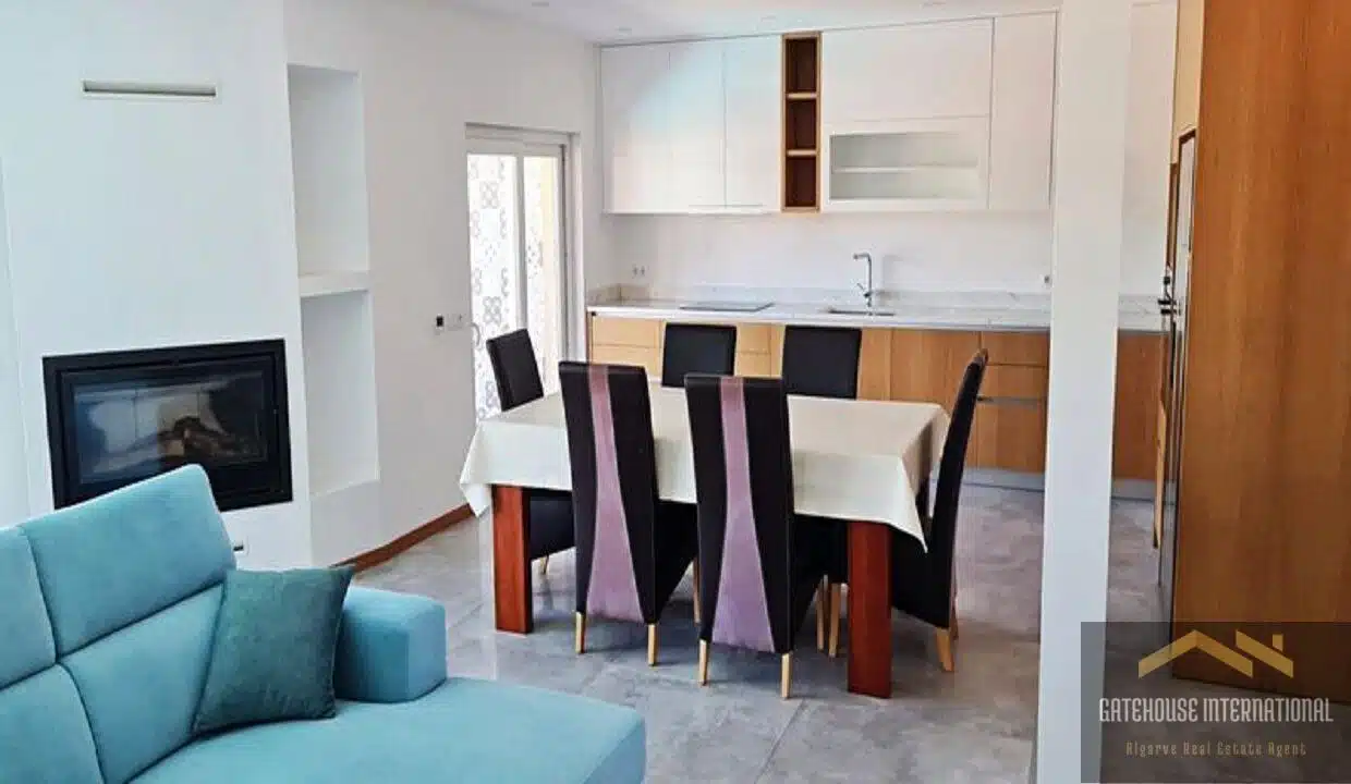 Algarve 4 Bed Townhouse With Apartment Annexe In Espiche Luz8