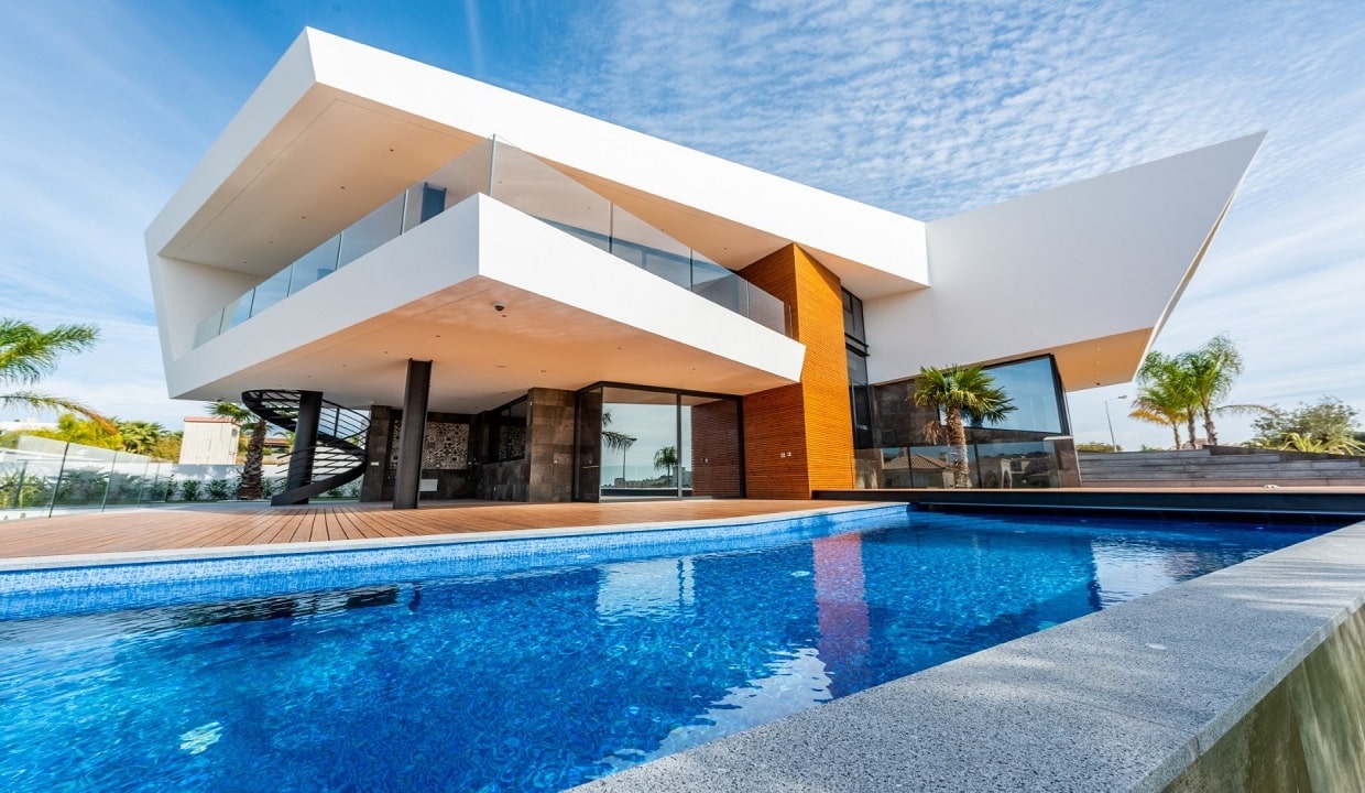 Algarve Luxury Contemporary Villa In Porto do Mos Lagos