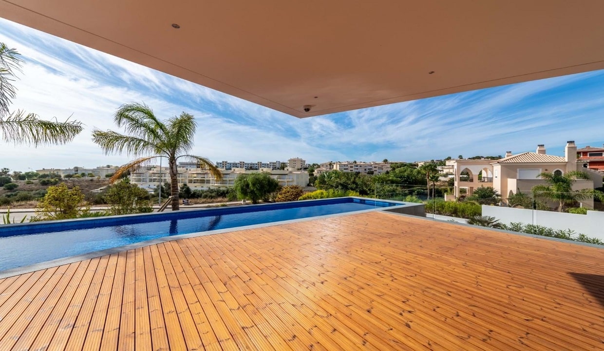 Algarve Luxury Cotemporary Villa In Porto do Mos Lagos 54