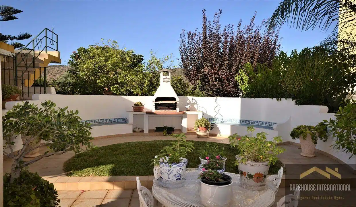 Villa With 4 Beds Plus 2 Commercial Units In Loule Algarve67
