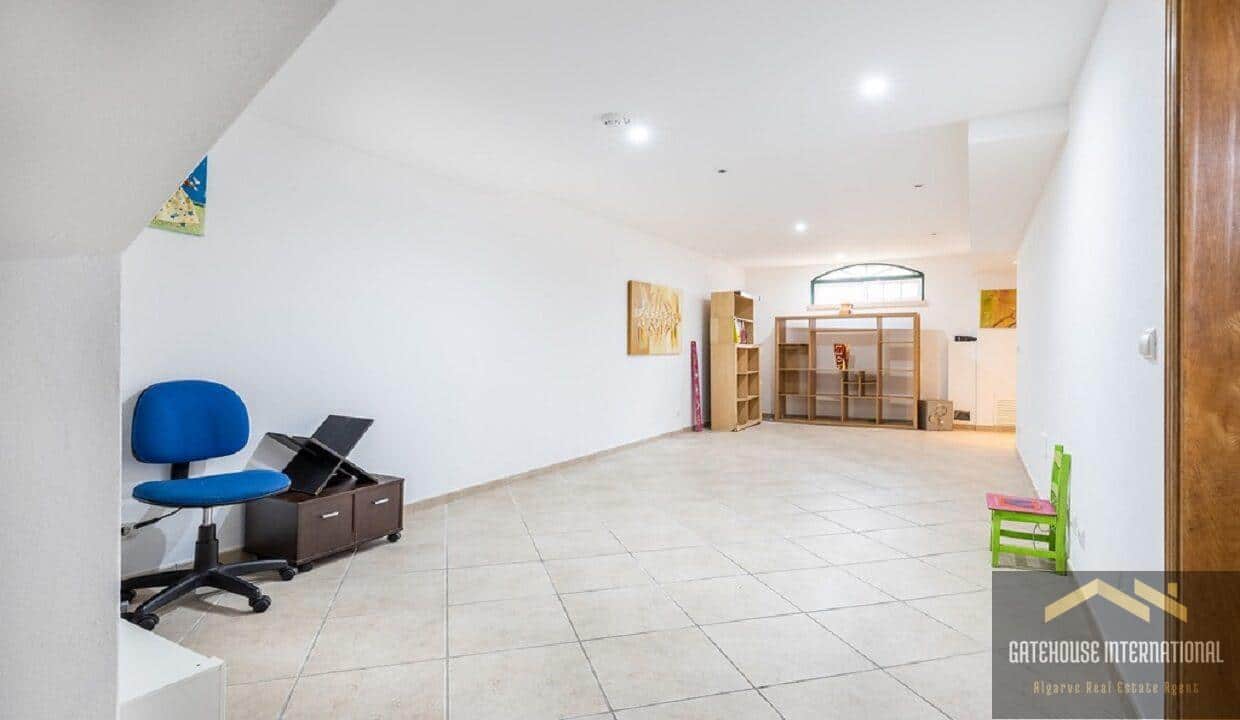 3 Bedroom Property Plus Basement In Vilamoura Algarve 16