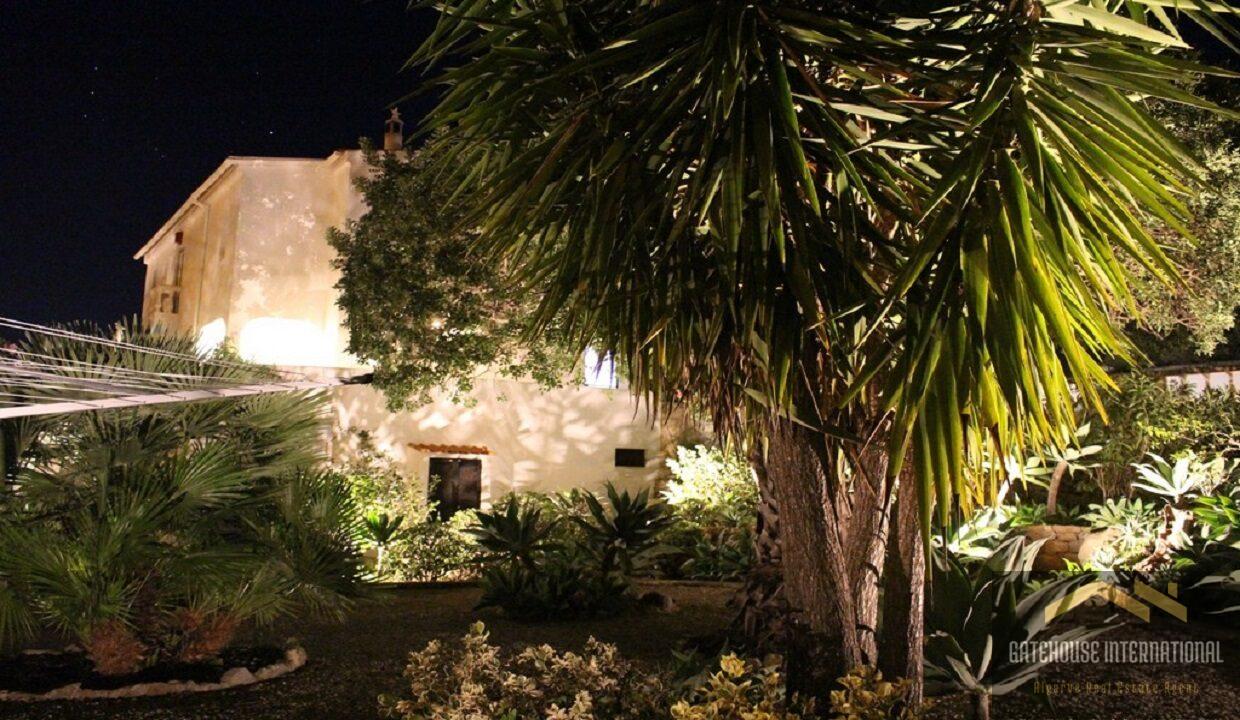 4 Bed Villa For Sale In Santa Barbara de Nexe Algarve