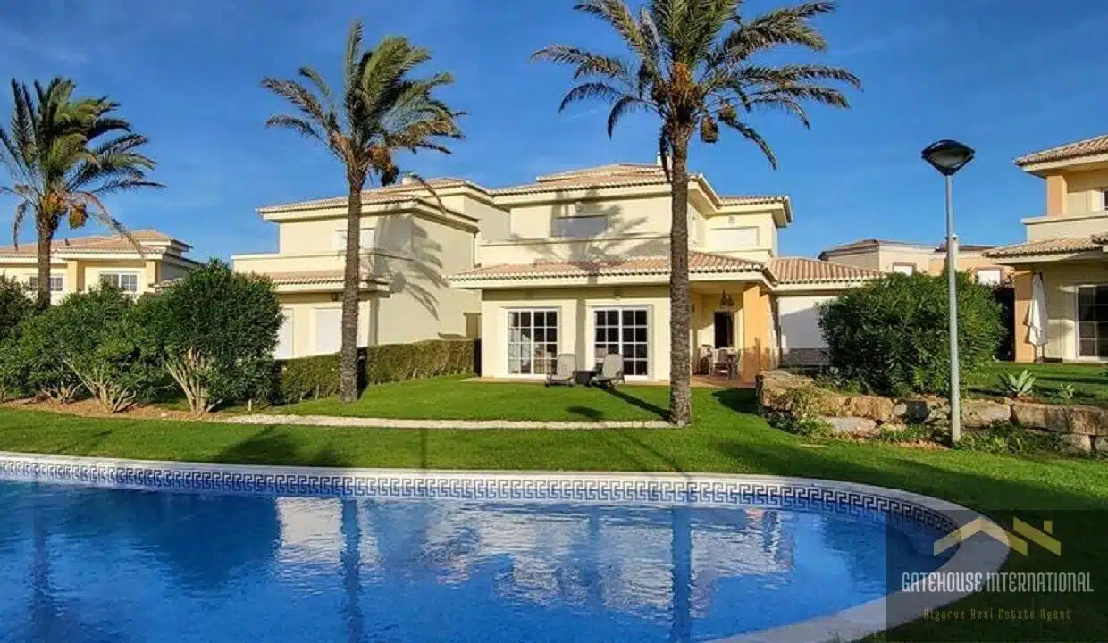 Detached 3 Bed Villa In Atalaia Lagos West Algarve For Sale 3