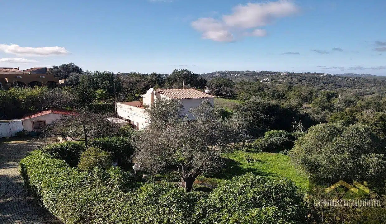 Villa For Sale In Loule Algarve 54