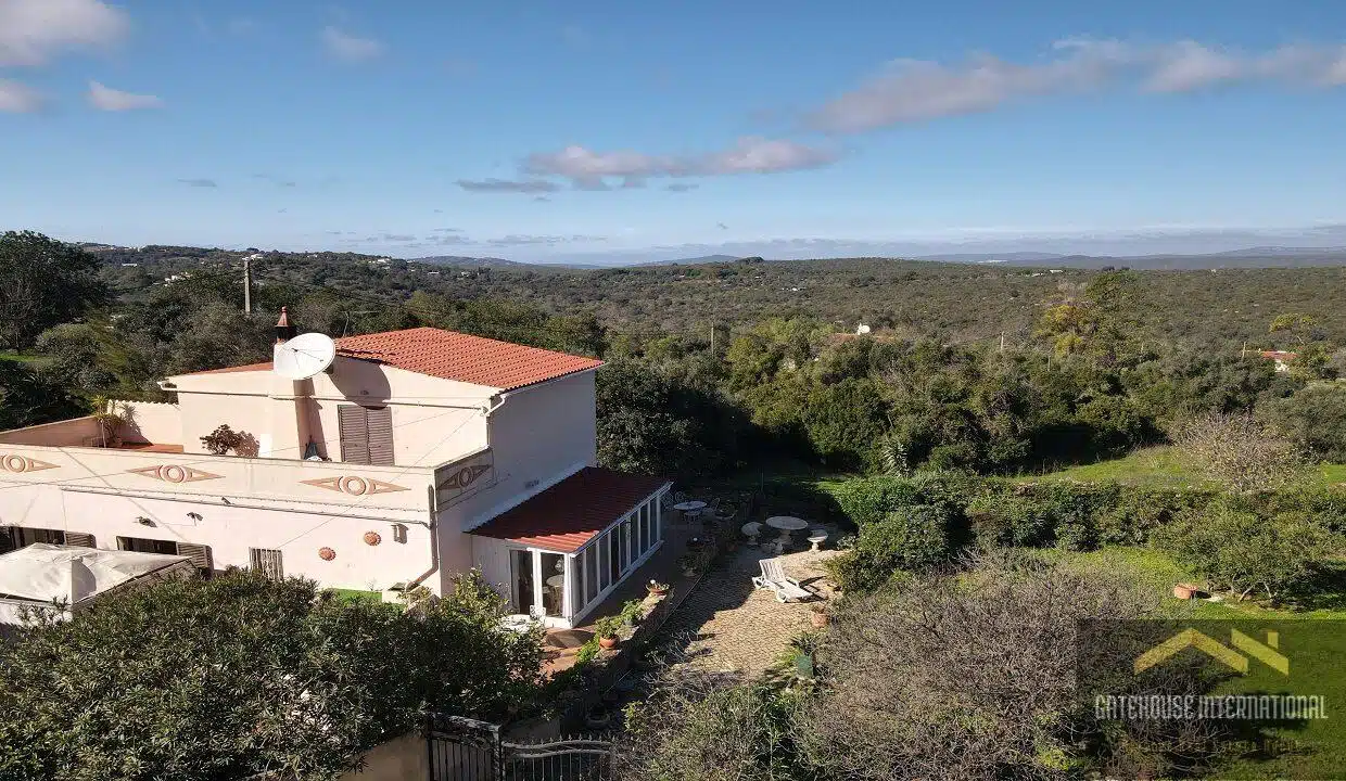 Villa For Sale In Loule Algarve 7