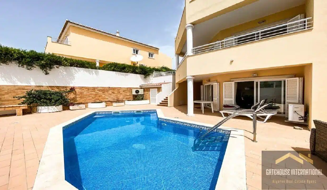 West Algarve 6 Bed Villa With Annexe In Praia da Luz12