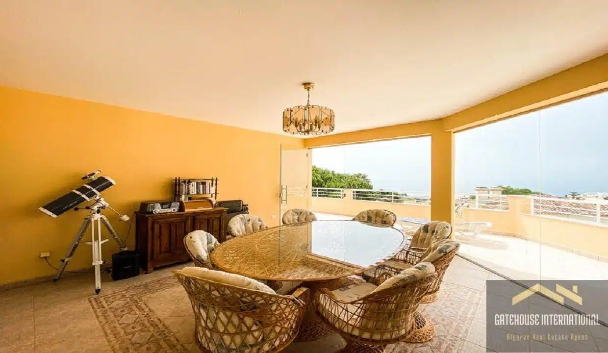 West Algarve 6 Bed Villa With Annexe In Praia da Luz44