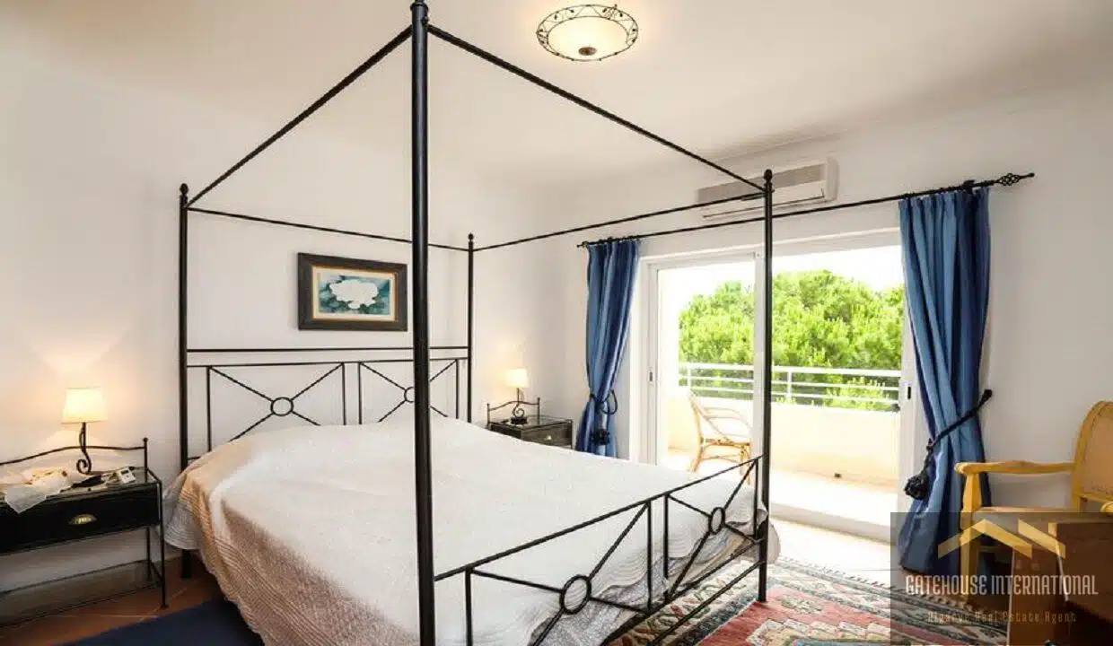 West Algarve 6 Bed Villa With Annexe In Praia da Luz45