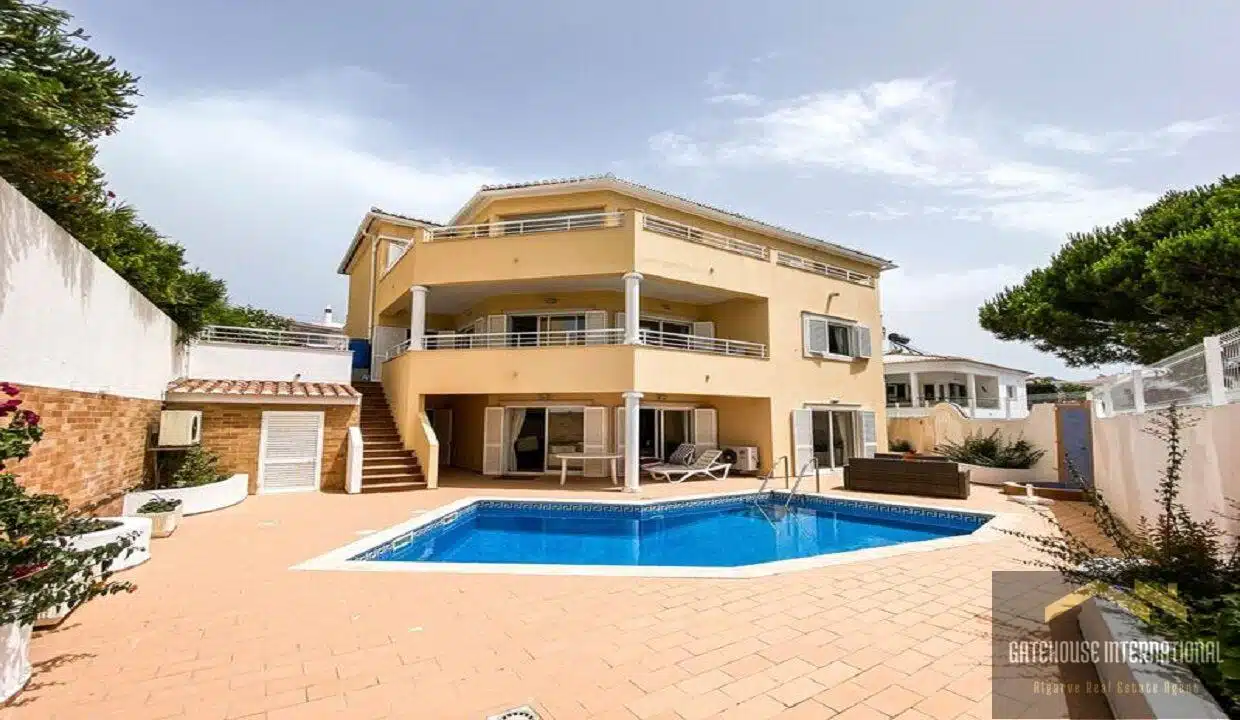 West Algarve 6 Bed Villa With Annexe In Praia da Luz5