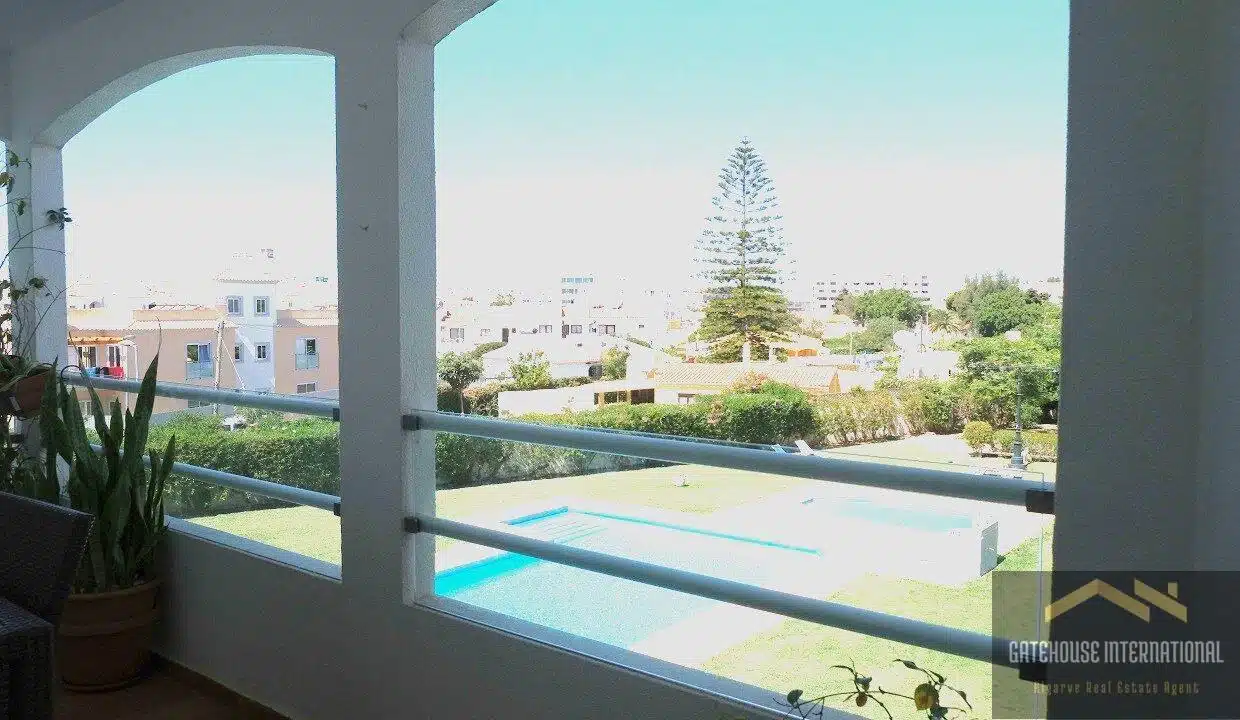 3 Bedroom Apartment With Pool In Albufeira Algarve