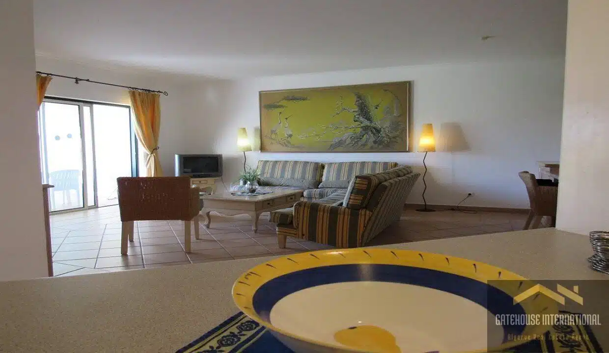 3 Bedroom Golf Apartment In Carvoeiro Algarve 9