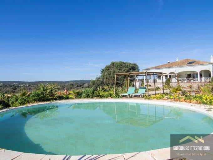 4 sengs villa med jord til salg i Bensafrim Lagos Algarve 23