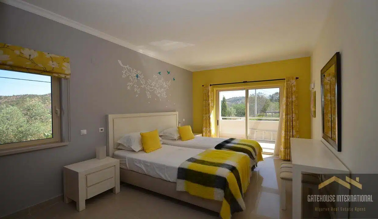 5 Bed 5 Bath Villa For Sale In Central Algarve00