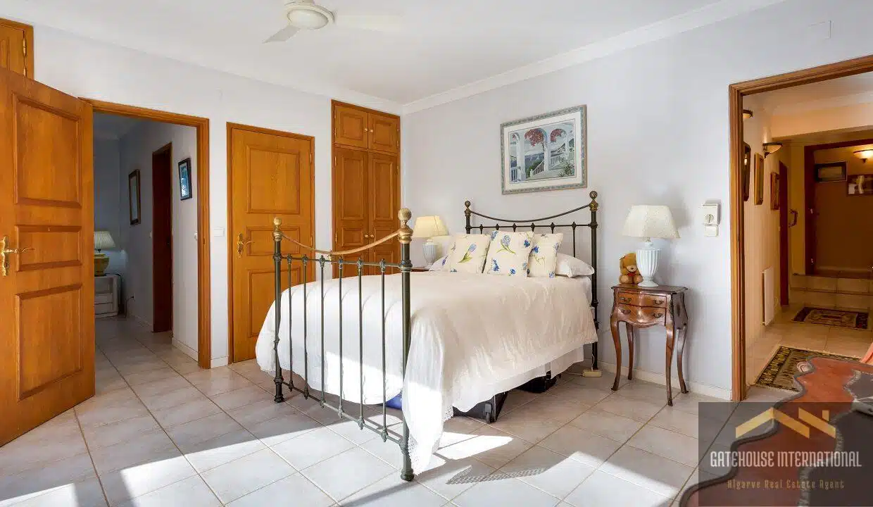 6 Bed Country Villa With Distant Sea Views For Sale In Quinta das Raposeiras 27