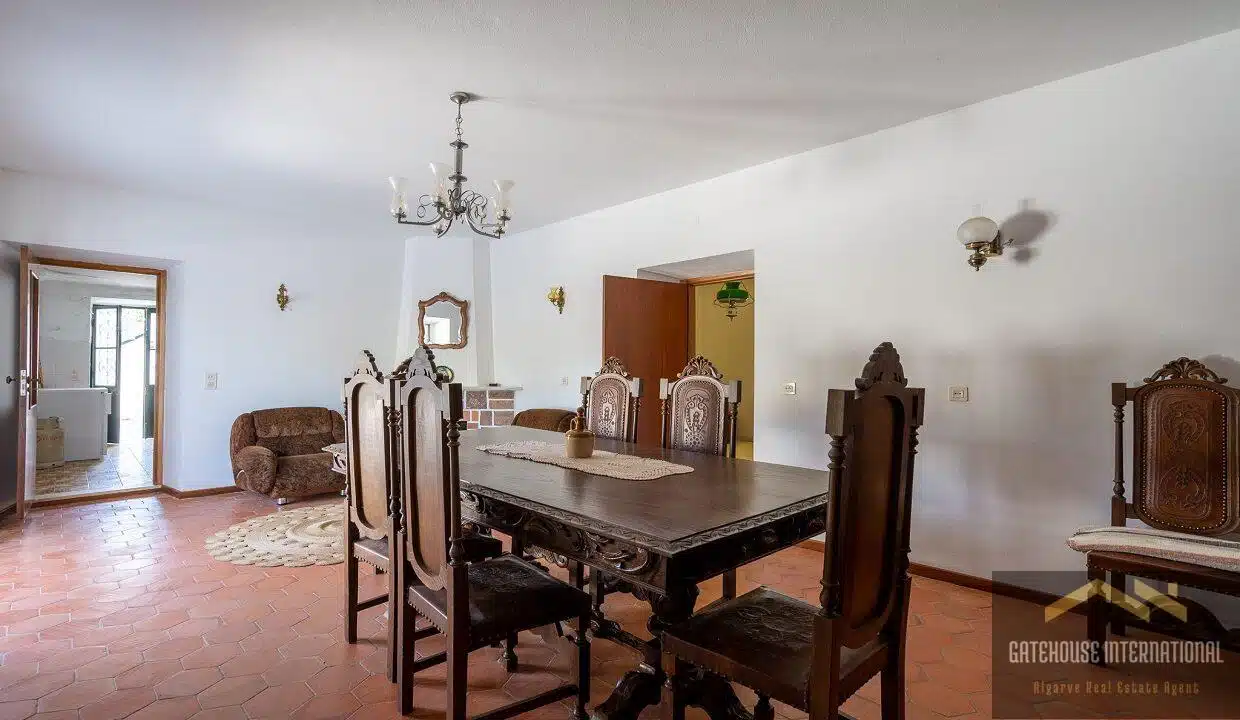 7 Bed Villa For Sale In Santa Barbara de Nexe (10)