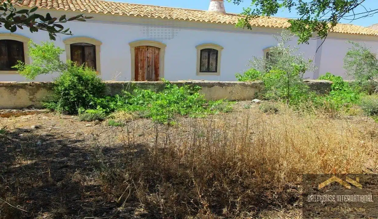 Algarve Farmhouse With Land For Renovation In Paderne 98 transformed