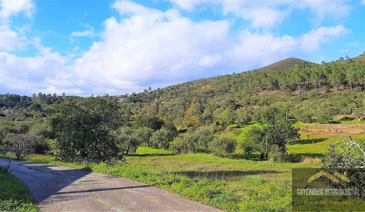 Algarve Propiedad Ruina Para Renovar Con 3.3 Hectáreas En Querenca